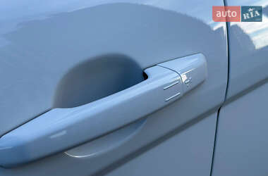 Внедорожник / Кроссовер Land Rover Range Rover Evoque 2013 в 