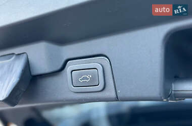 Внедорожник / Кроссовер Land Rover Range Rover Evoque 2013 в 