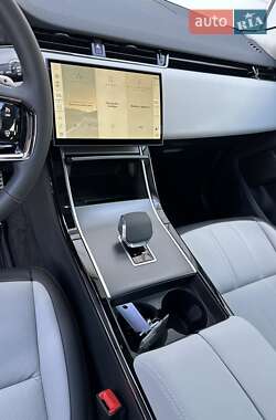 Внедорожник / Кроссовер Land Rover Range Rover Evoque 2023 в 