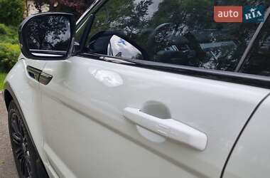Позашляховик / Кросовер Land Rover Range Rover Evoque 2012 в 