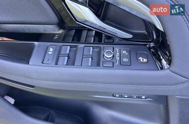 Внедорожник / Кроссовер Land Rover Range Rover Evoque 2019 в 