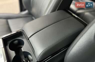 Внедорожник / Кроссовер Land Rover Range Rover Evoque 2021 в 