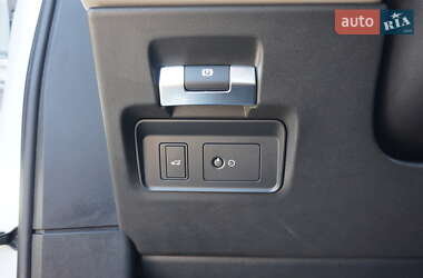Внедорожник / Кроссовер Land Rover Range Rover Evoque 2019 в 