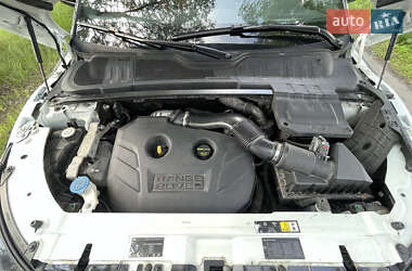 Внедорожник / Кроссовер Land Rover Range Rover Evoque 2013 в 