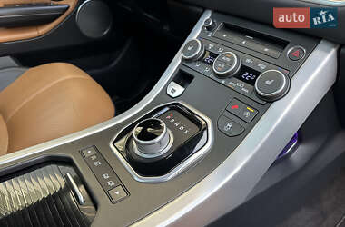 Внедорожник / Кроссовер Land Rover Range Rover Evoque 2015 в 