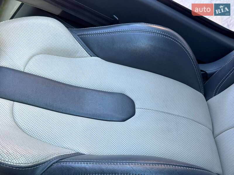 Внедорожник / Кроссовер Land Rover Range Rover Evoque 2012 в Вараше