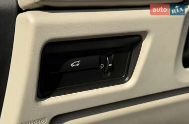 Внедорожник / Кроссовер Land Rover Range Rover Evoque 2012 в 