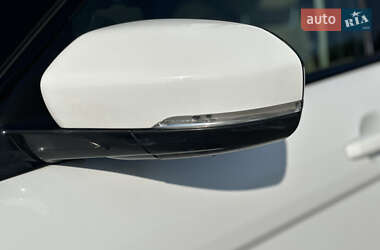 Внедорожник / Кроссовер Land Rover Range Rover Evoque 2011 в 