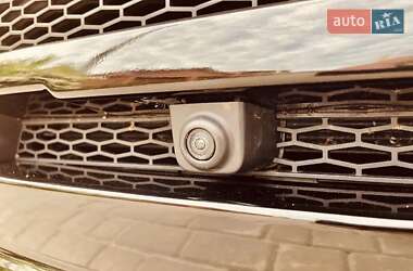 Внедорожник / Кроссовер Land Rover Range Rover Evoque 2017 в 