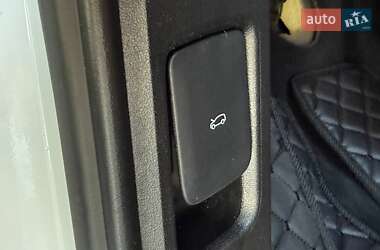 Внедорожник / Кроссовер Land Rover Range Rover Evoque 2020 в 