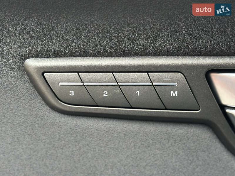 Позашляховик / Кросовер Land Rover Range Rover Evoque 2017 в Києві