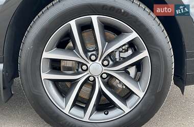 Внедорожник / Кроссовер Land Rover Range Rover Evoque 2023 в 