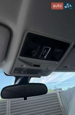 Внедорожник / Кроссовер Land Rover Range Rover Evoque 2012 в 