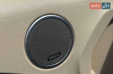 Внедорожник / Кроссовер Land Rover Range Rover Evoque 2015 в 