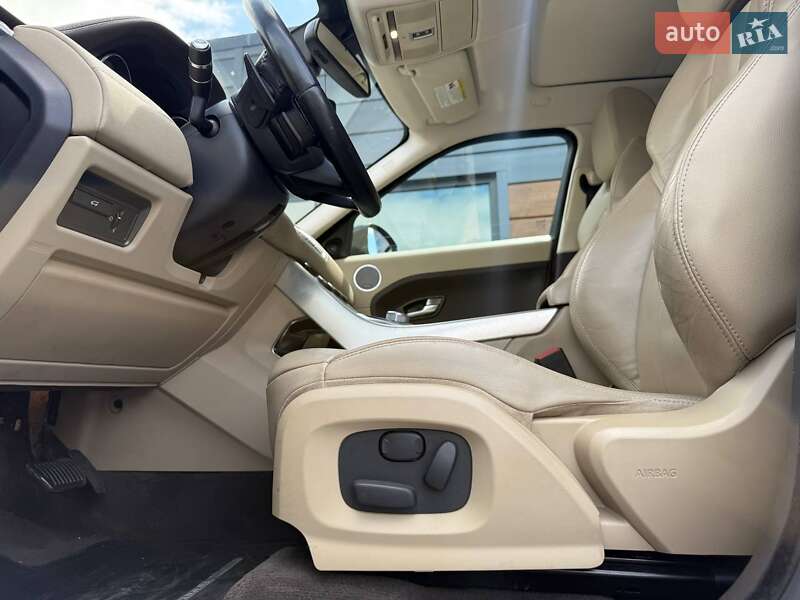 Позашляховик / Кросовер Land Rover Range Rover Evoque 2015 в Рівному