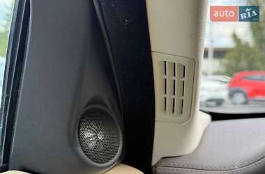 Внедорожник / Кроссовер Land Rover Range Rover Evoque 2015 в 