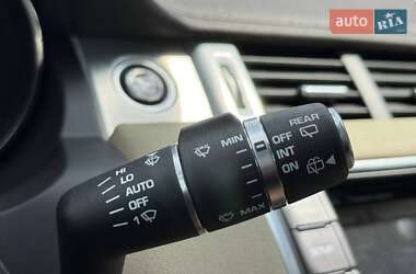Внедорожник / Кроссовер Land Rover Range Rover Evoque 2015 в 