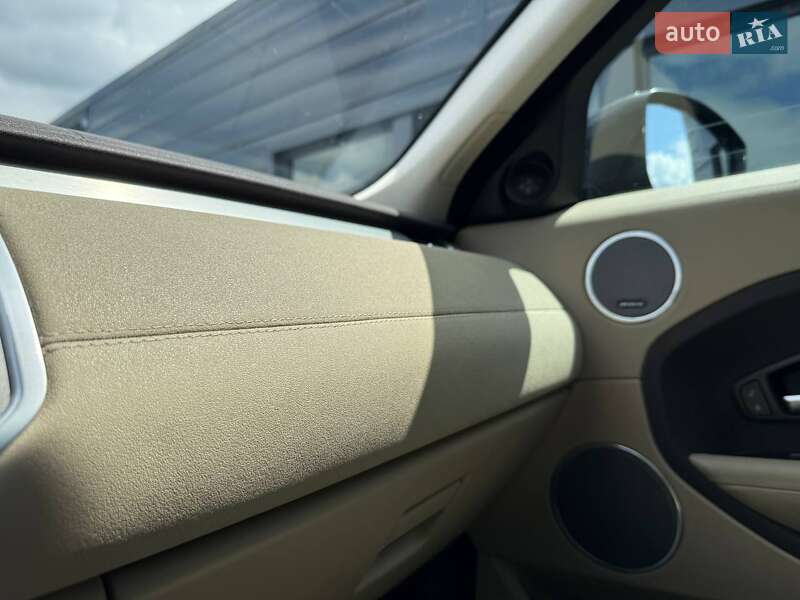 Позашляховик / Кросовер Land Rover Range Rover Evoque 2015 в Рівному