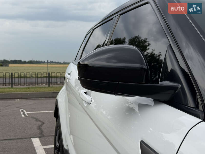 Внедорожник / Кроссовер Land Rover Range Rover Evoque 2016 в Киеве