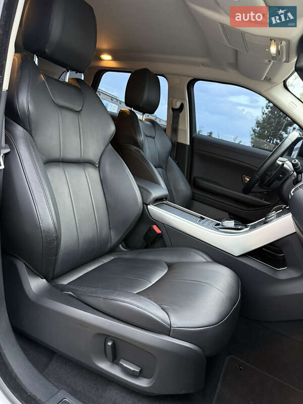 Внедорожник / Кроссовер Land Rover Range Rover Evoque 2016 в Киеве
