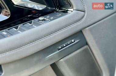 Внедорожник / Кроссовер Land Rover Range Rover Evoque 2022 в 