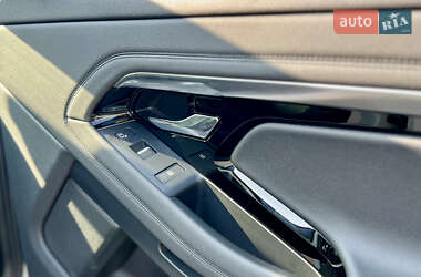 Внедорожник / Кроссовер Land Rover Range Rover Evoque 2022 в 