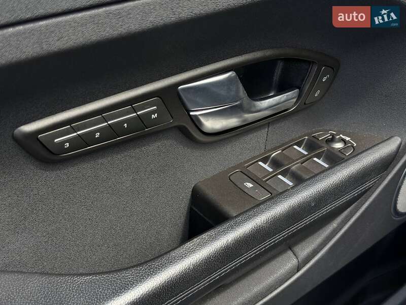 Позашляховик / Кросовер Land Rover Range Rover Evoque 2014 в Рівному