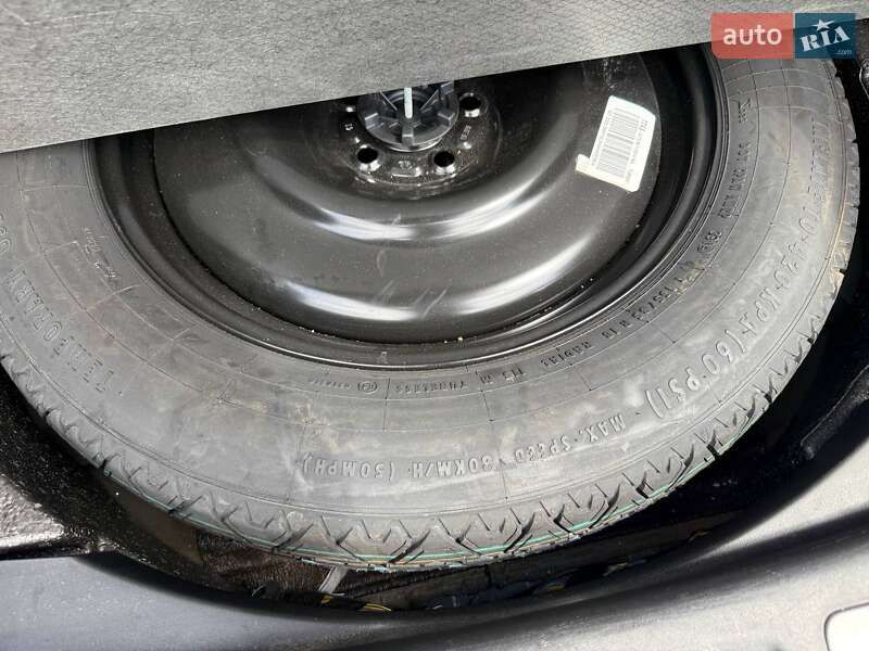 Позашляховик / Кросовер Land Rover Range Rover Evoque 2014 в Рівному