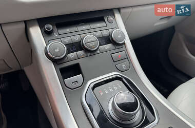 Внедорожник / Кроссовер Land Rover Range Rover Evoque 2013 в 