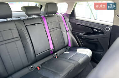 Внедорожник / Кроссовер Land Rover Range Rover Evoque 2022 в 
