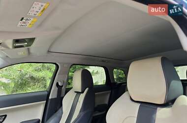 Внедорожник / Кроссовер Land Rover Range Rover Evoque 2013 в 
