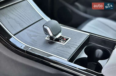 Внедорожник / Кроссовер Land Rover Range Rover Evoque 2024 в 