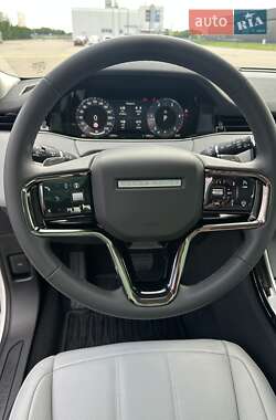 Внедорожник / Кроссовер Land Rover Range Rover Evoque 2024 в 