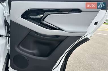 Внедорожник / Кроссовер Land Rover Range Rover Evoque 2024 в 