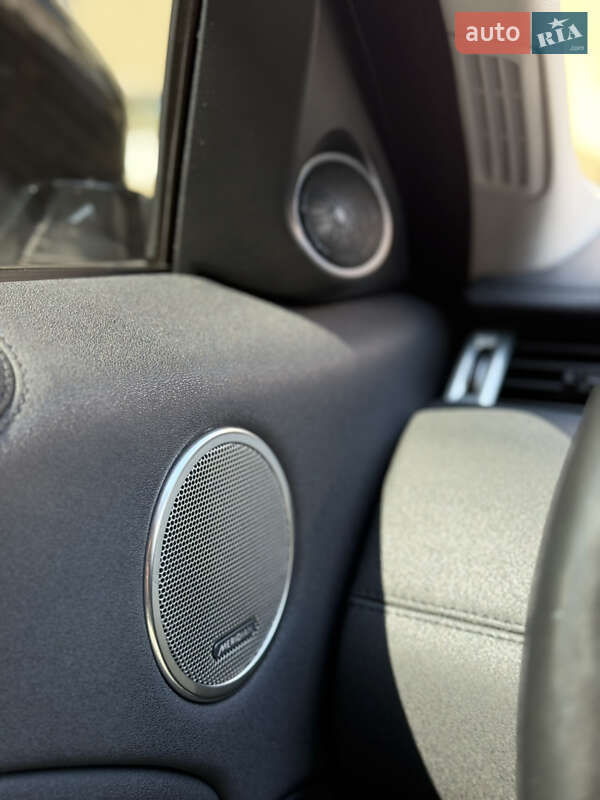 Внедорожник / Кроссовер Land Rover Range Rover Evoque 2017 в Одессе фото 19 Внедорожник / Кроссовер Land Rover Range Rover Evoque 2017 в Одессе