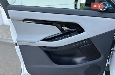 Внедорожник / Кроссовер Land Rover Range Rover Evoque 2024 в 
