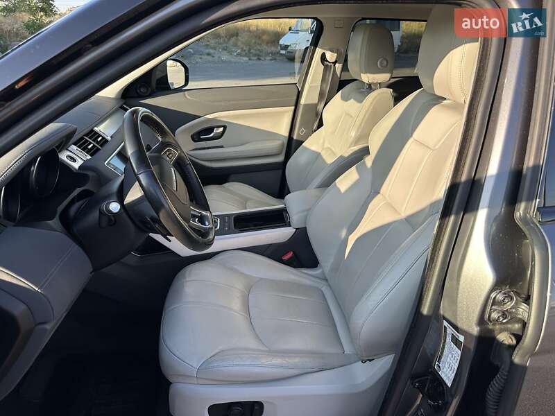 Внедорожник / Кроссовер Land Rover Range Rover Evoque 2017 в Днепре