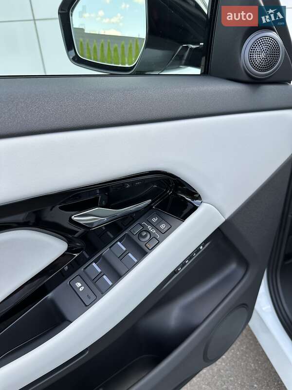 Внедорожник / Кроссовер Land Rover Range Rover Evoque 2024 в Киеве