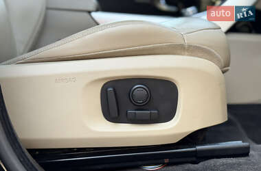 Внедорожник / Кроссовер Land Rover Range Rover Evoque 2015 в 