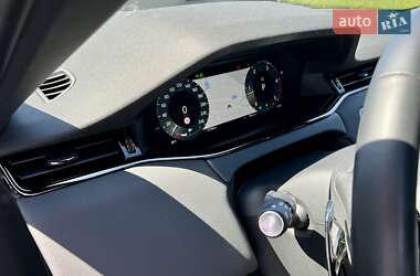 Внедорожник / Кроссовер Land Rover Range Rover Evoque 2024 в 