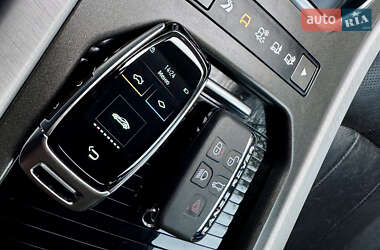 Внедорожник / Кроссовер Land Rover Range Rover Evoque 2016 в 