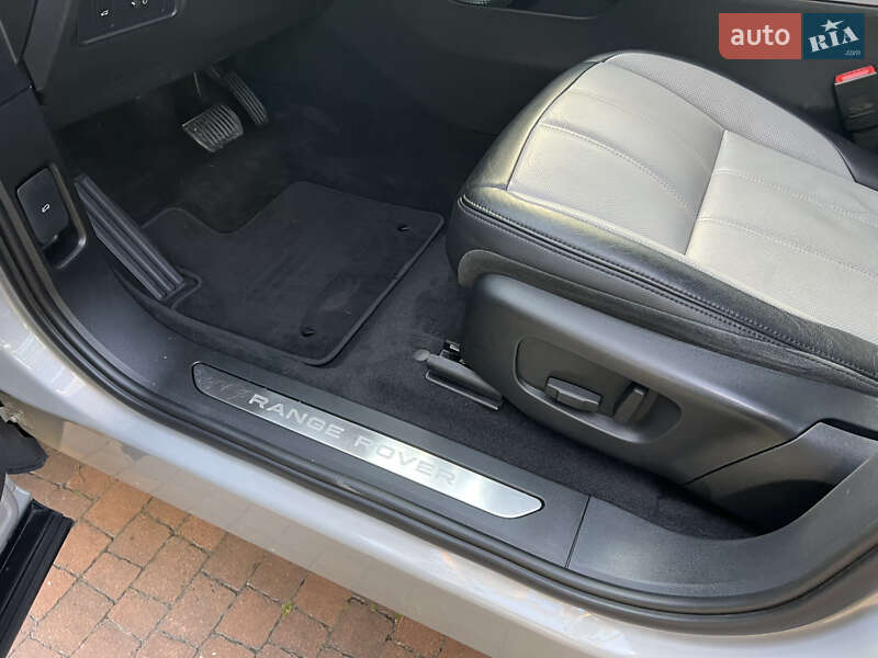 Внедорожник / Кроссовер Land Rover Range Rover Evoque 2020 в Киеве