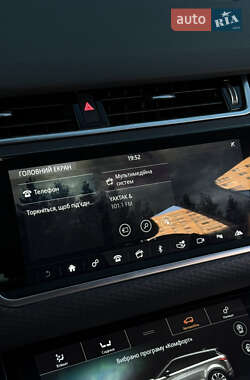 Внедорожник / Кроссовер Land Rover Range Rover Evoque 2019 в 