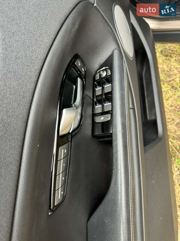 Внедорожник / Кроссовер Land Rover Range Rover Evoque 2015 в Ивано-Франковске