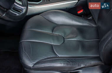 Внедорожник / Кроссовер Land Rover Range Rover Evoque 2015 в 