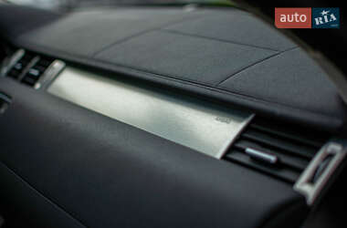 Внедорожник / Кроссовер Land Rover Range Rover Evoque 2015 в 