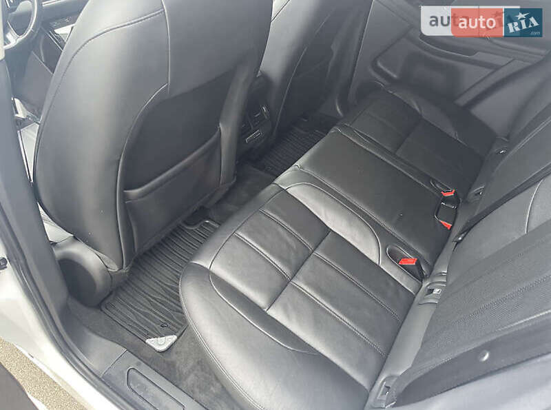 Внедорожник / Кроссовер Land Rover Range Rover Evoque 2019 в Хусте