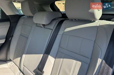 Позашляховик / Кросовер Land Rover Range Rover Evoque 2019 в 
