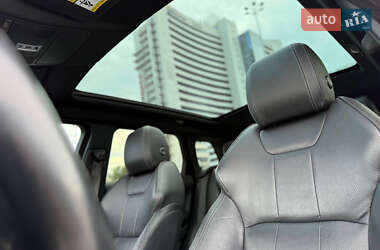 Внедорожник / Кроссовер Land Rover Range Rover Evoque 2015 в 