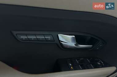 Внедорожник / Кроссовер Land Rover Range Rover Evoque 2015 в 